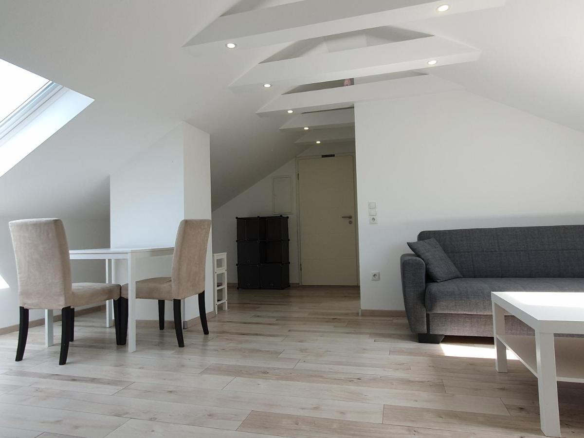Ruhige Und Moderne 2-Zi. Wohnung Kulsheim Exterior photo